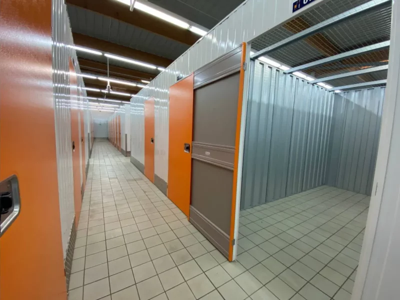 Le site de Saint-Quentin-Fallavier est-il accessible en voiture ou en camion ?